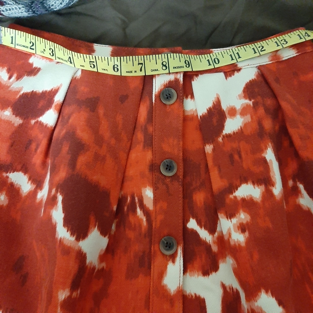 J. Crew Red and White Floral Pleated Wool A- Line Skirt Size 4 - Picture 7 of 7